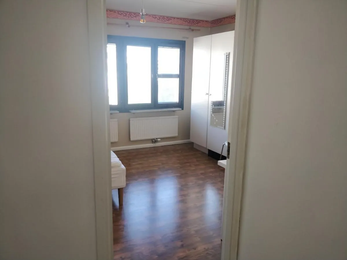 民宿 Large Room, Near Kista Galleria, 斯德哥尔摩